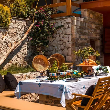 Spacious In Rhodes With Private Pool Apartamento
